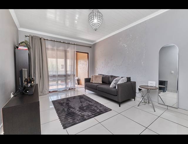 2 BEDROOM APARTMENT TO LET IN PAULSHOF